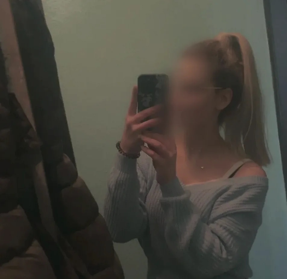Marie, 26