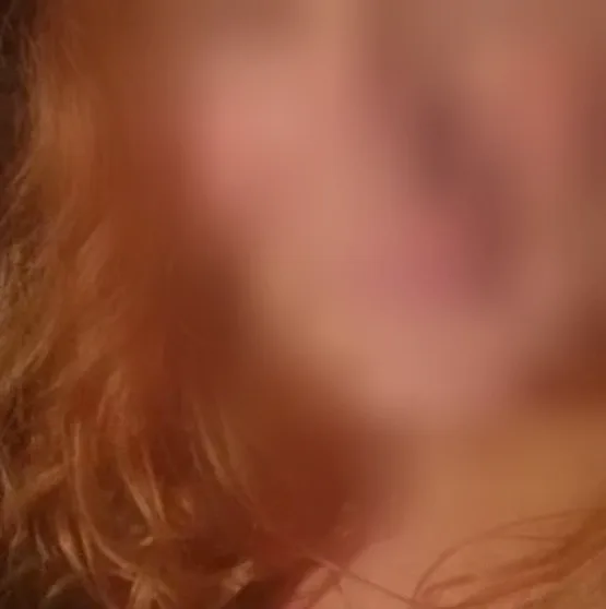 Nicole, 37