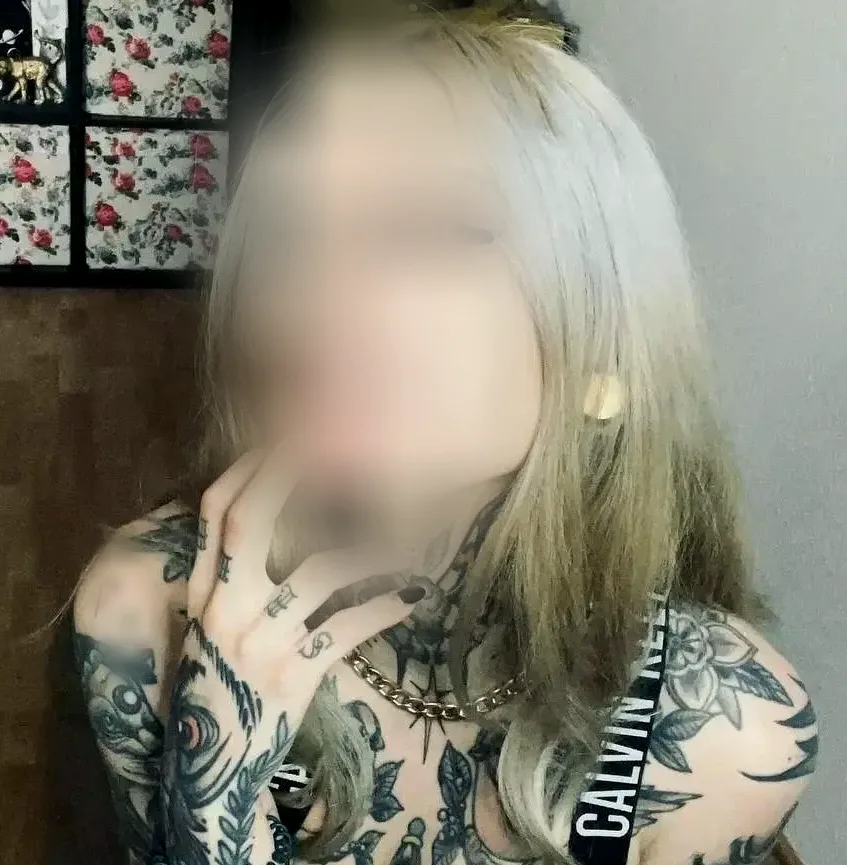 Selin, 21